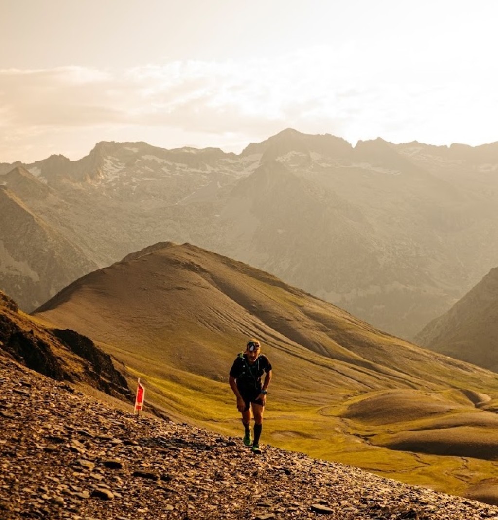 Corredor trail running en el Valle de Benasque